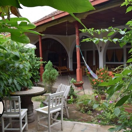 Casa Lucys Hostal Granada Eksteriør billede